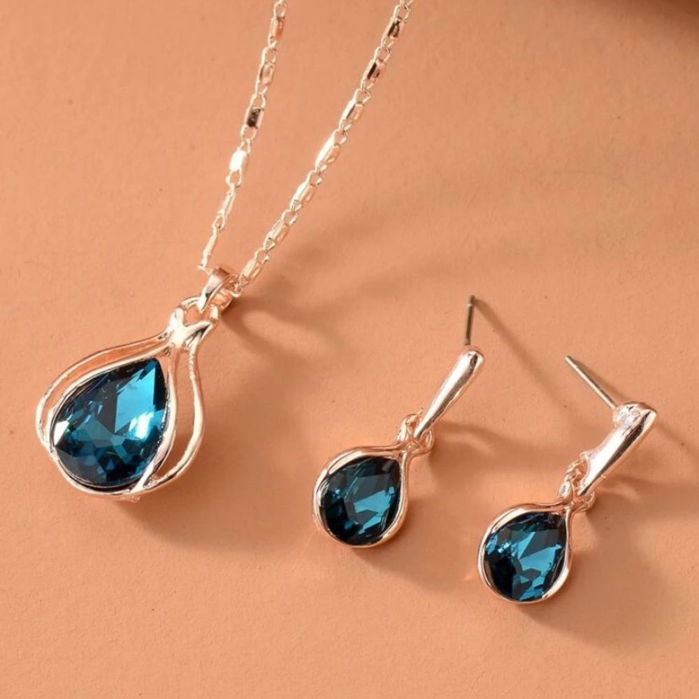 Elegant Blue and Gold Teardrop Necklace Set